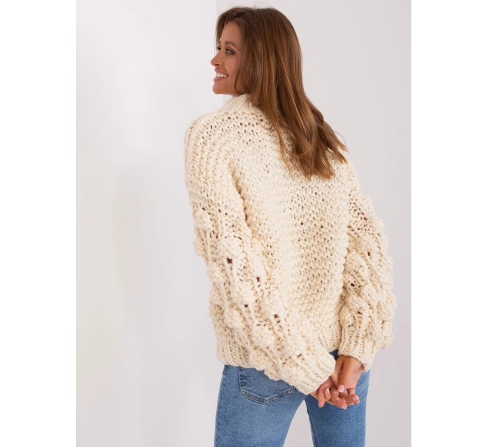 Sweter AT SW model 18895510 jasny beżowy - FPrice Sweter AT SW model 18895510 jasny beżowy - FPrice