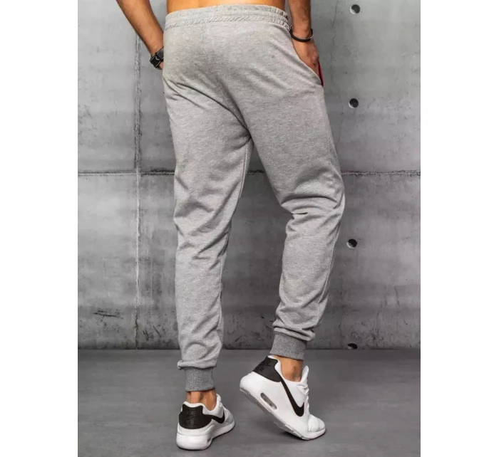 Pánské světle šedé teplákové kalhoty Dstreet model 21963055 - FashionStreet Pánské světle šedé teplákové kalhoty Dstreet model 21963055 - FashionStreet