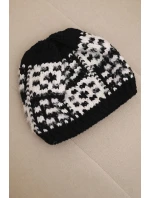 Dámska zimná čiapka s farebnou priadzou a hrubým okrajom K355 black+white