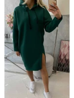 Šaty s kapucňou a bočným rázporkom tmavo zelené