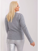 Šedý ležérny pletený sveter vo väčšej veľkosti
