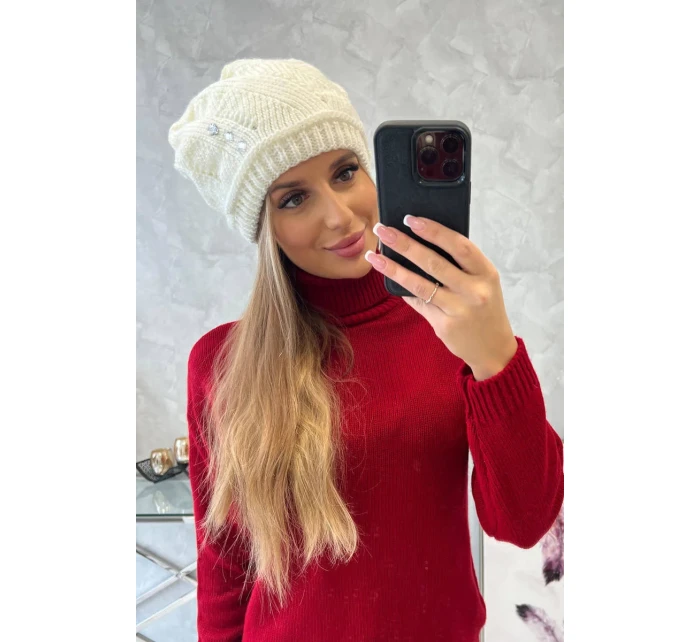 Dámska čiapka Larisa K395 ecru