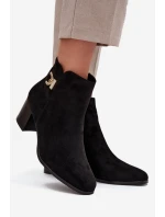 Zateplené dámské kotníkové boty na podpatku se zlatým detailem černé model 21708221 - Boto Zateplené dámské kotníkové boty na podpatku se zlatým detailem černé model 21708221 - Boto