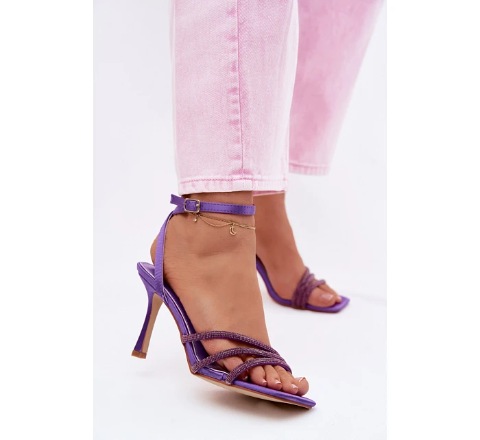 Sandále na podpätku model 226920 Vykročte štýlovo