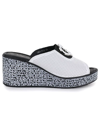 Dámské kožené žabky na platformě bílé model 22097162 - S.Barski