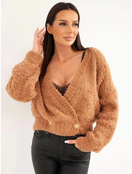 Dámský svetr s mohérem model 22384939 s ozdobnými knoflíky camelový - K-Fashion