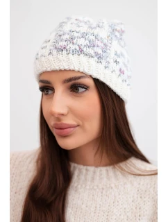 Dámska zimná čiapka s farebným vláknom a hrubou pletenou nášivkou K355 biela+tmavosivá+fialová