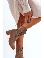 Dámske členkové topánky s dierkovaným zvrškom na bloku ASA217-7 Béžová - Jezzi