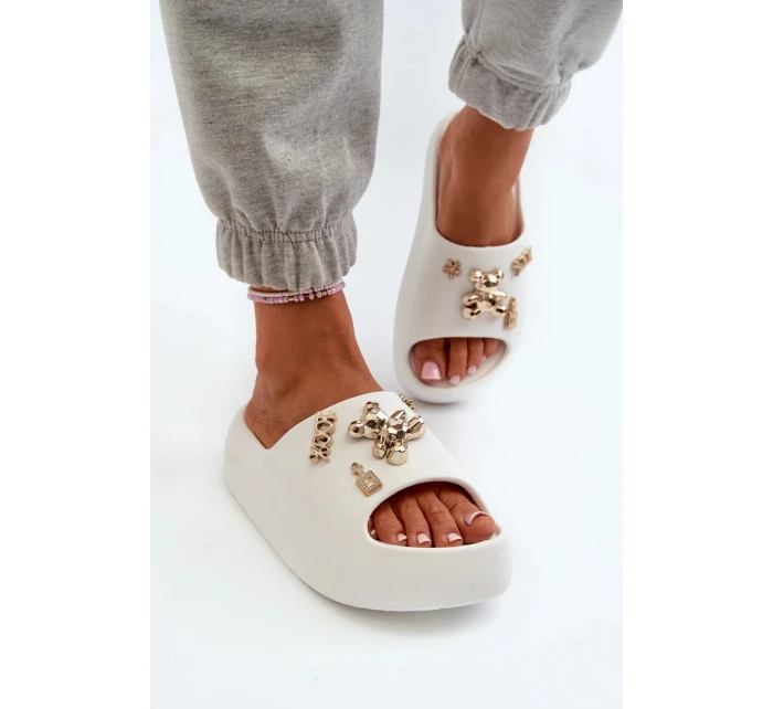 Papuče 4AX-15 white - Krok vo veľkom štýle