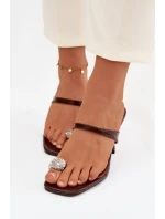 Žabky na podpätku model 225134 Krok vo veľkom štýle