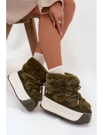 Dámské sněhule na masivní platformě s a kožešinou model 21711522 - Boto Dámské sněhule na masivní platformě s a kožešinou model 21711522 - Boto