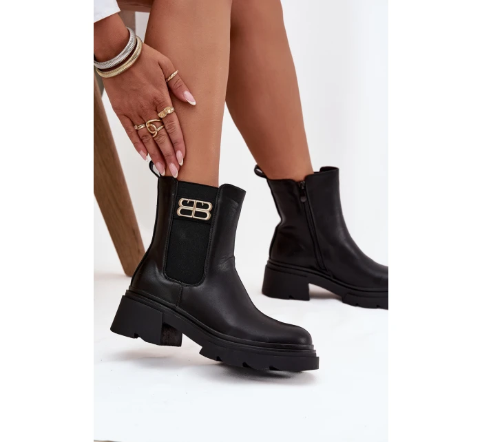 Dámské kotníkové boty se zlatým detailem zateplené černé model 21710118 - Boto Dámské kotníkové boty se zlatým detailem zateplené černé model 21710118 - Boto