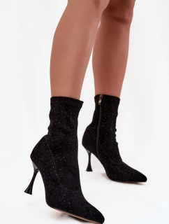 Zdobené dámské boty na podpatku D&A JC52-882 černé