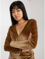 Sukienka VI SK model 21110890 camelowy - FPrice Sukienka VI SK model 21110890 camelowy - FPrice