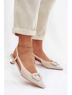 Sandále na podpätku model 225625 Vykročte štýlovo