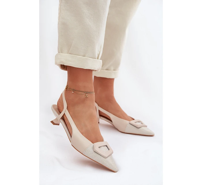 Sandále na podpätku model 225625 Vykročte štýlovo