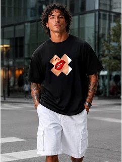 Pánske bavlnené tričko nadrozmernej veľkosti s čiernou potlačou FashionStreet NX1009R