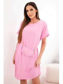 Dámské šaty s krátkým rukávem a model 22064451 na řetízku bonbónově růžová - K-Fashion
