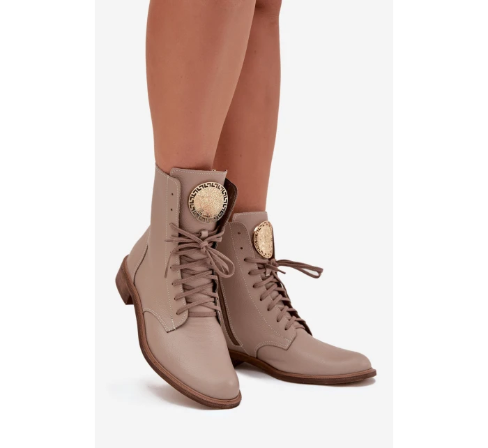 Skórzane Botki Damskie Na Płaskim Obcasie Ze Złotym Detalem Zazoo 3084 Beżowe