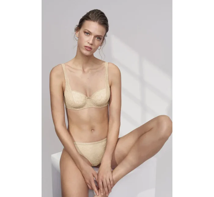 Dámske nohavičky Amourette Charm Brazilian01 krémové - TRIUMPH Dámske nohavičky Amourette Charm Brazilian01 krémové - TRIUMPH