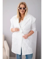 Dámske Plus veľkosť prešívaná vesta s opaskom a golierom biela