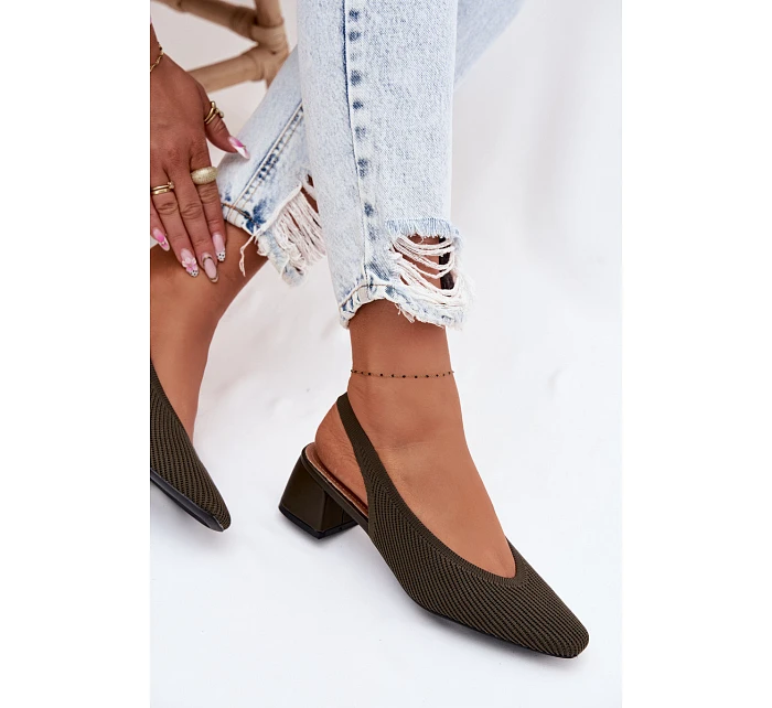 Materiálové dámské sandály na podpatku tmavě zelené model 22102914 - Boto