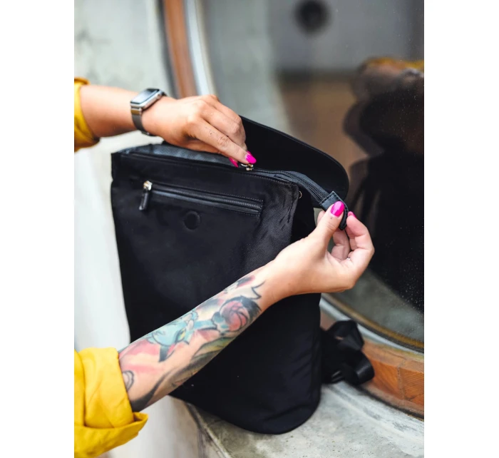 Mestský batoh VUCH Joanna Canva Black