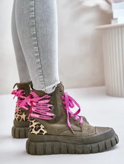 Dámske členkové topánky na platforme s ozdobným čipkovaným leopardím vzorom zelené Edidda