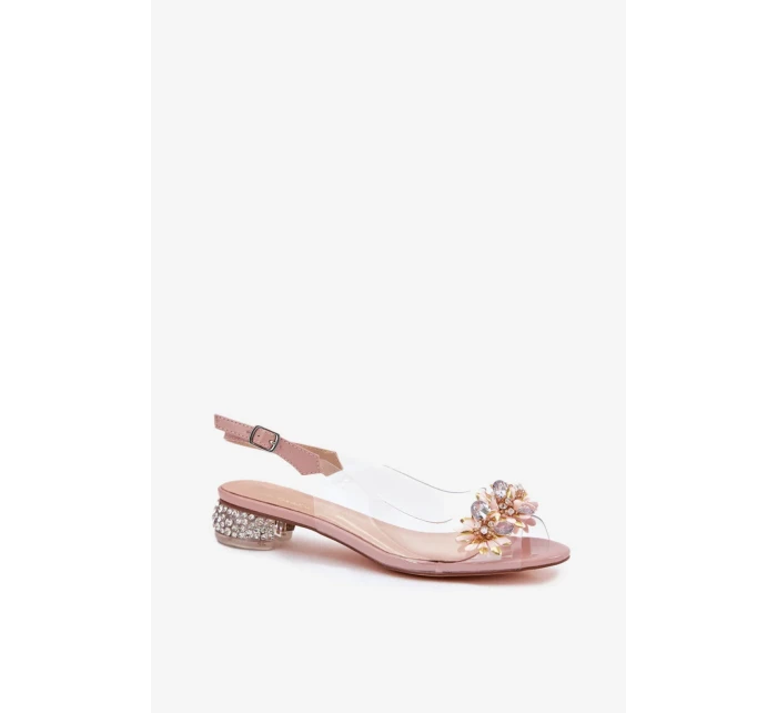 Sandále na podpätku model 213938 Krok vo veľkom štýle Sandále na podpätku model 213938 Krok vo veľkom štýle