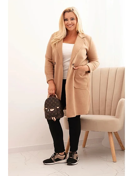 Dámský elegantní kabát Plus Size s límcem a velkými kapsami camelový