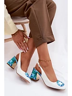 Kožené dámské sandály na podpatku s přezkou D&A LZ61-2010 bílé Kožené dámské sandály na podpatku s přezkou D&A LZ61-2010 bílé