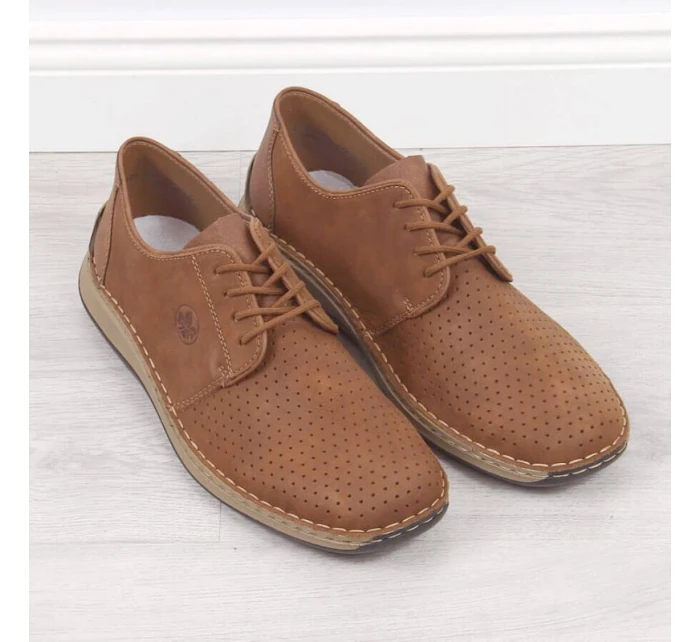 Pánské kožené polobotky M model 22008944 hnědé s ažurovým vzorem - Rieker Pánské kožené polobotky M model 22008944 hnědé s ažurovým vzorem - Rieker