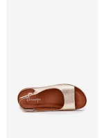 Dámské kožené sandály na klínu model 21701991 Zlaté - Maciejka