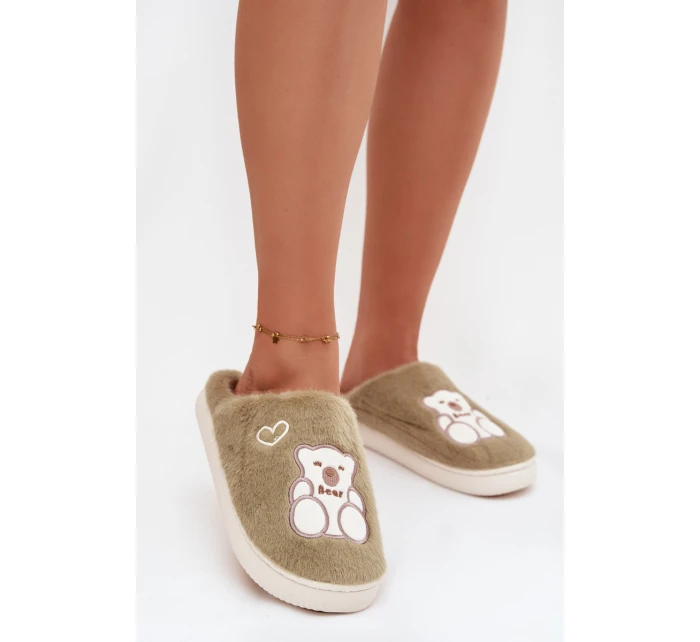 Kožešinové pantofle s medvídkem zelené model 21772566 - Boto
