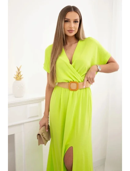 Dlhé šaty s ozdobným pásom neónovo zelenej farby