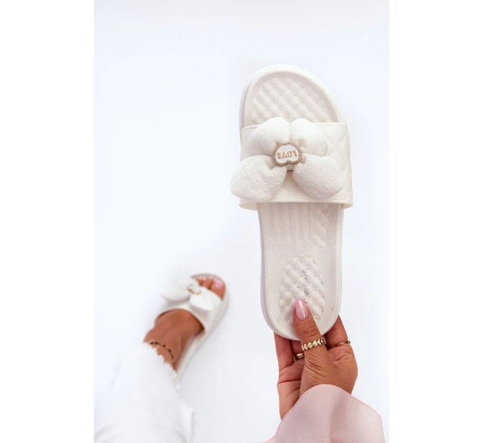 Dámské šedé sandály s ozdobou na nízké platformě model 21653408 - Boto Dámské šedé sandály s ozdobou na nízké platformě model 21653408 - Boto