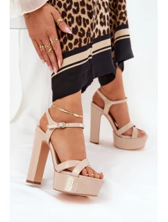 Dámské sandály na vysokém podpatku a platformě lakované béžové model 21688893 - Boto
