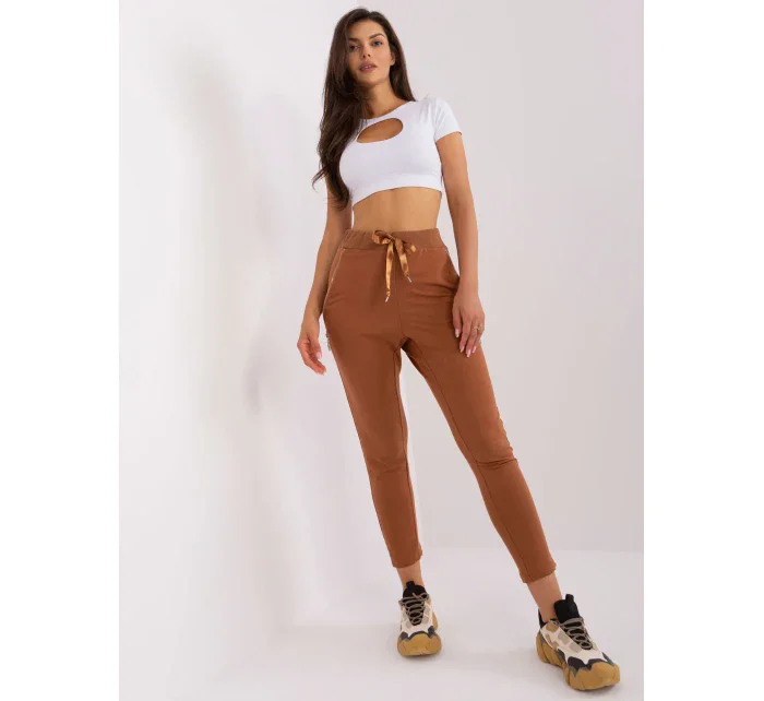 Spodnie dresowe EM DR HW 20 model 18761672 jasny brązowy - FPrice Spodnie dresowe EM DR HW 20 model 18761672 jasny brązowy - FPrice