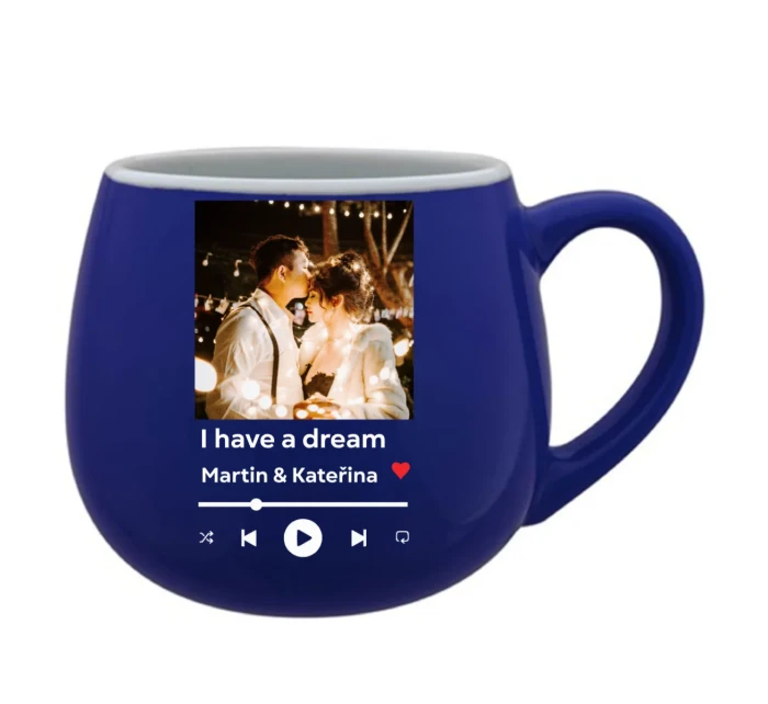 Hrneček s vlastním odkazem na oblíbenou písničku Hrneček s vlastním odkazem na oblíbenou písničku