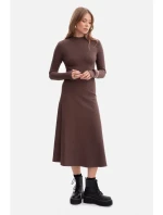 model 21379832 Žebrované midi šaty s asymetrickým pasem hnědé - BeWear