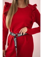 Dámske šaty s volánmi a opaskom červené