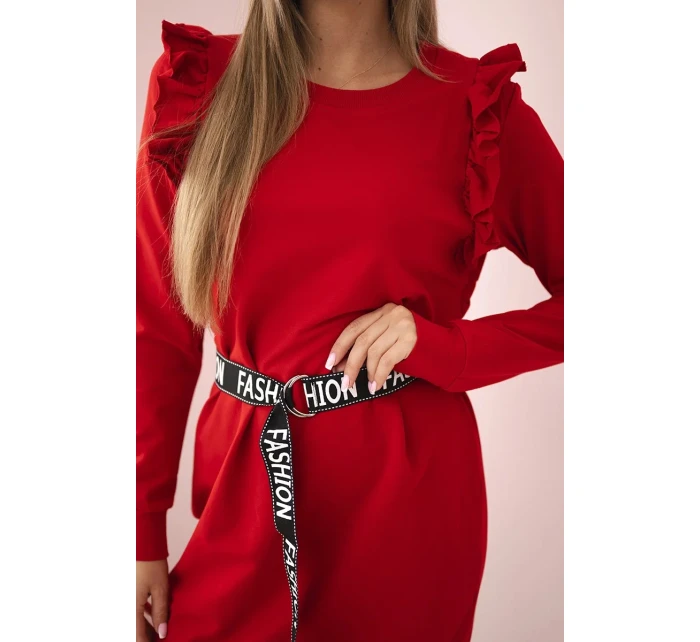 Dámske šaty s volánmi a opaskom červené