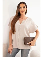 Dámská bavlněná oversize halenka s výstřihem do V a s krajkou béžová Dámská bavlněná oversize halenka s výstřihem do V a s krajkou béžová