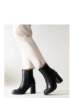 Topánky na podpätku model 205806 Solea