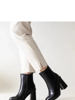 Topánky na podpätku model 205806 Solea