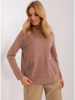 Sweter AT SW model 20742414 jasny brązowy - FPrice Sweter AT SW model 20742414 jasny brązowy - FPrice