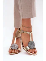 Sandále na podpätku model 211643 Krok vo veľkom štýle Sandále na podpätku model 211643 Krok vo veľkom štýle