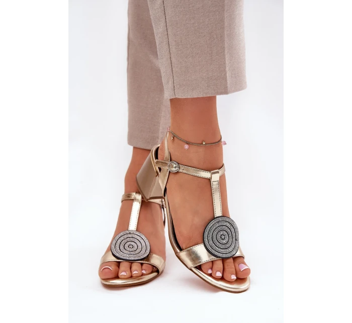 Sandále na podpätku model 211643 Krok vo veľkom štýle Sandále na podpätku model 211643 Krok vo veľkom štýle