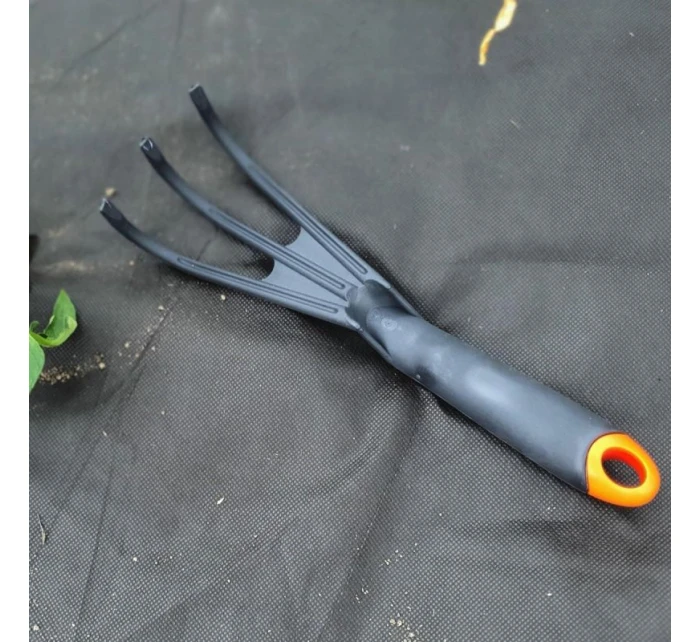 ZÁHRADNÉ KULTIVAČNÉ PAZÚRY ZÁHRADNÉ KULTIVAČNÉ PAZÚRY