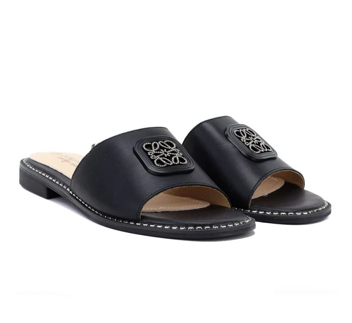 Dámske čierne kožené žabky S.Barski KV61-6019